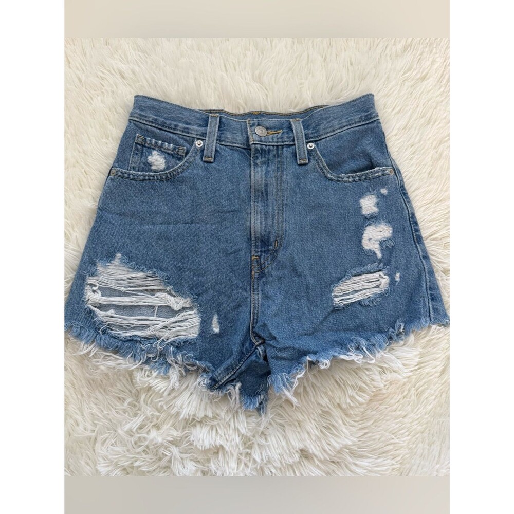 Levi’s Frayed High-Rise Distressed Denim Mom Shorts - Blue Wash Size 25